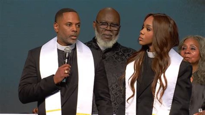 Breaking News: T.D. Jakes Announces Resignation From Megachurch