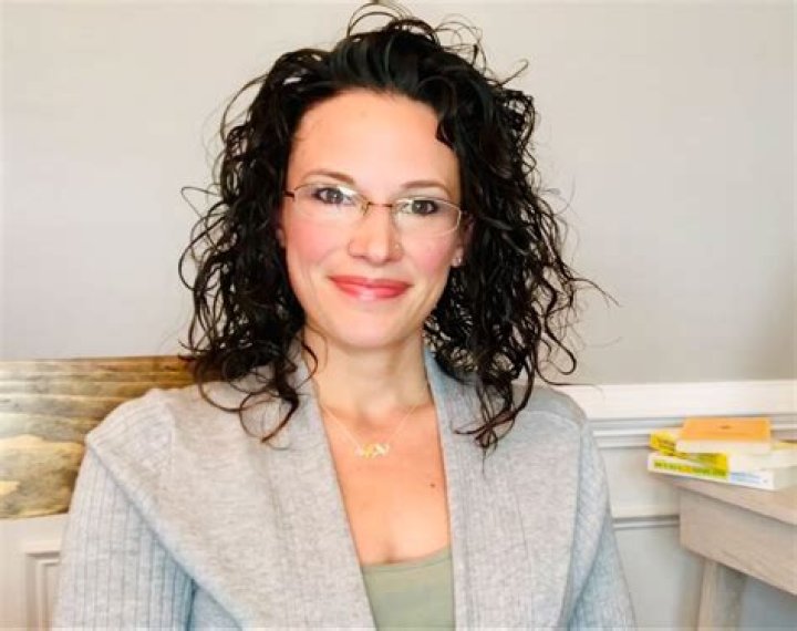 Captivating Performances By Heather Brooks: A Renowned Actress