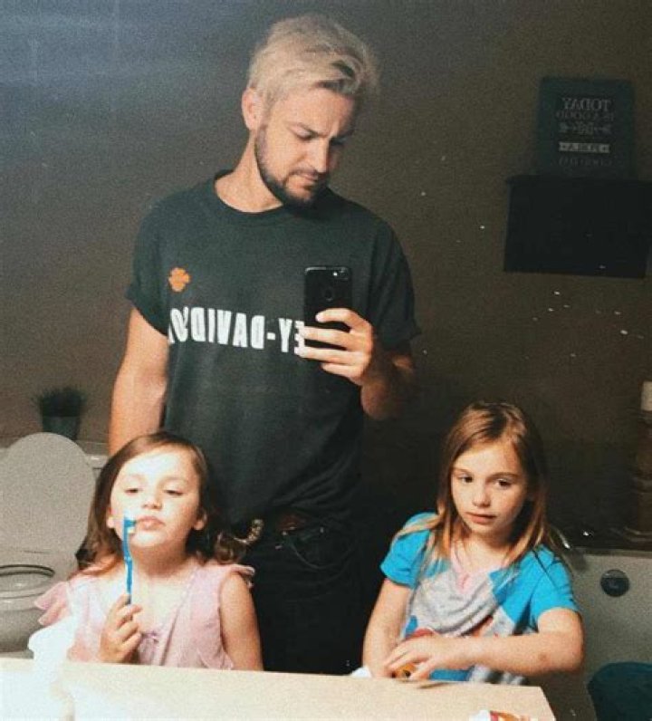 Discovering The Life Of Tyler Hynes And His Children