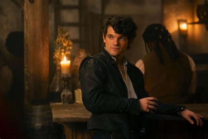Edward Bluemel's Captivating Face: A Detailed Exploration