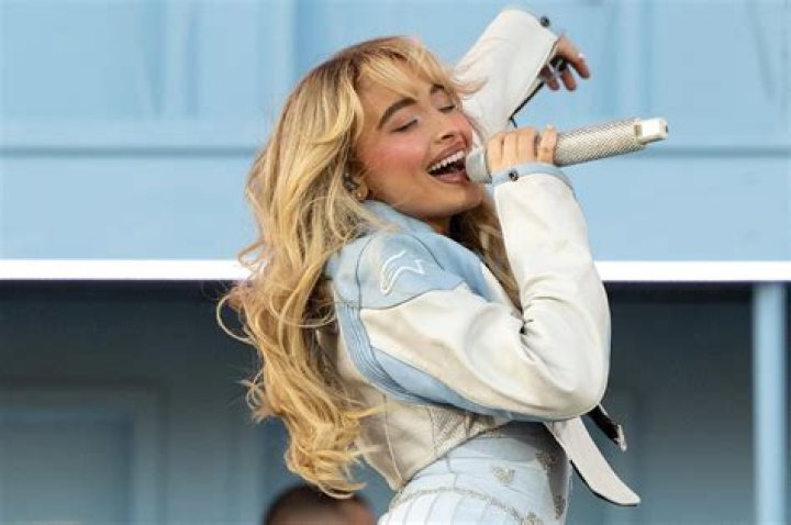 Sabrina Carpenter's Weight: Everything You Need To Know